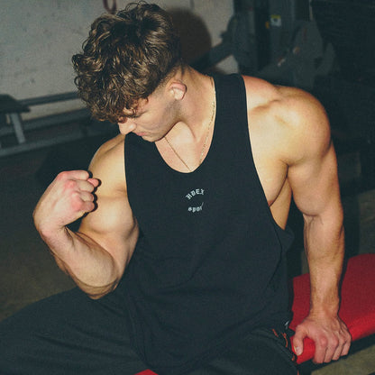 [GYM CLUB LEGACY PRE-ORDER] HDEX Baju Korea Olahraga Old English Back Logo Stringer Black Pria Fitness