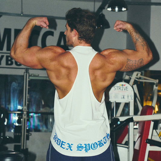 [GYM CLUB LEGACY PRE-ORDER] HDEX Baju Korea Olahraga Old English Back Logo Stringer White Pria Fitness