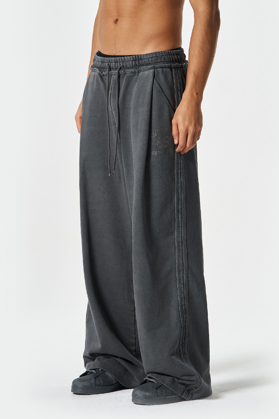 HDEX Celana Korea Olahraga Pigment Wide Sweat Pants Charcoal Pria Fitness